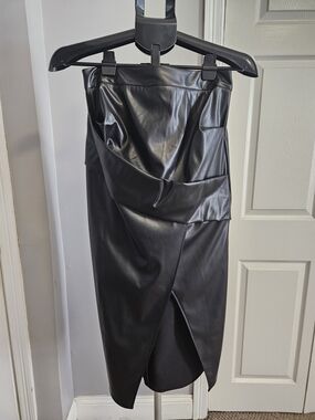 Commense Black Faux Leather Tulip Pencil Skirt